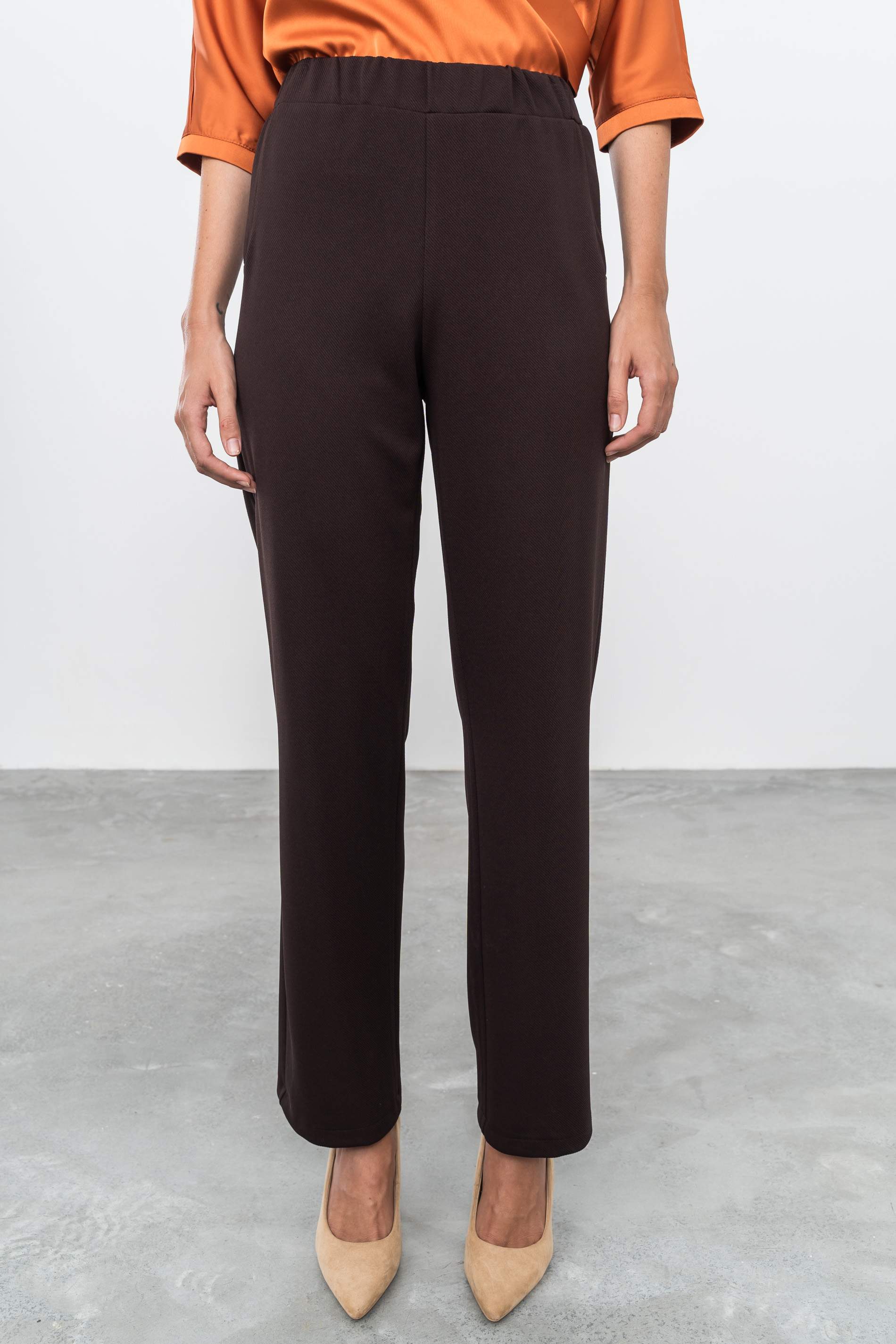 PANTALÓN RECTO CHOCOLATE