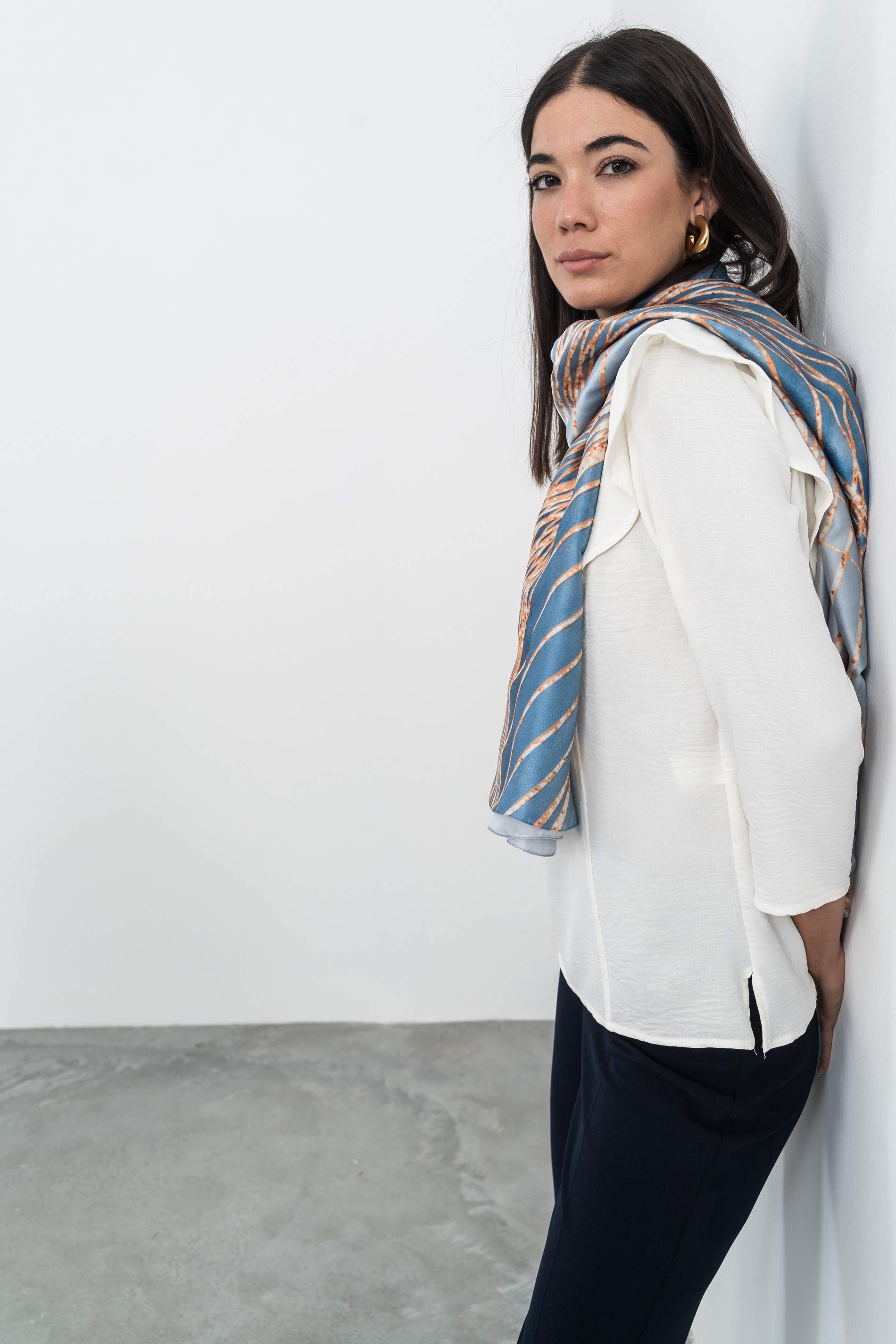 BLUSA MANGA FRANCESA VOLANTE MARFIL