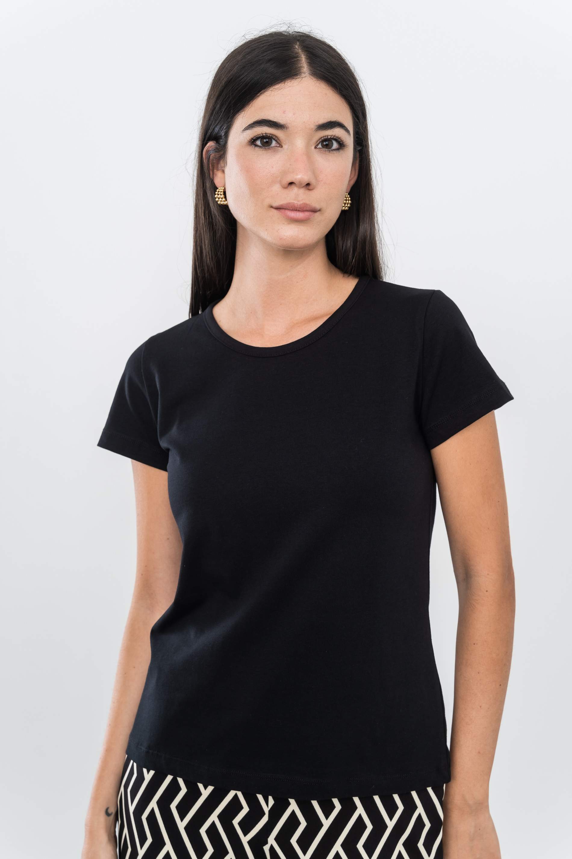 CAMISETA BÁSICA MANGA CORTA NEGRO