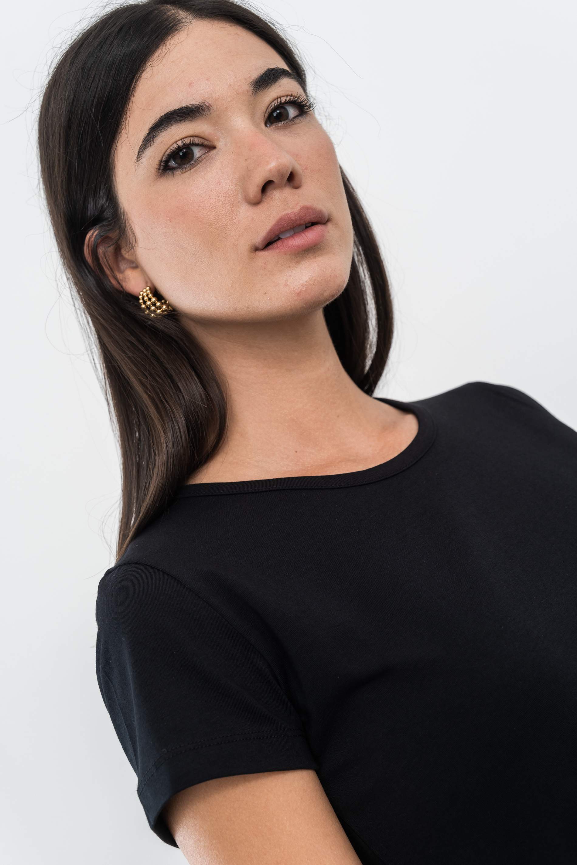 CAMISETA BÁSICA MANGA CORTA NEGRO