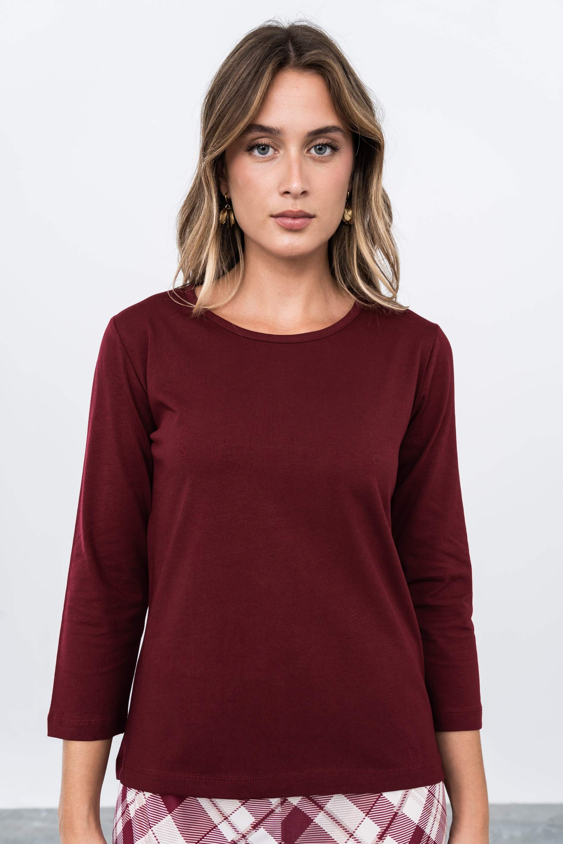 CAMISETA BÁSICA MANGA FRANCESA BURDEOS