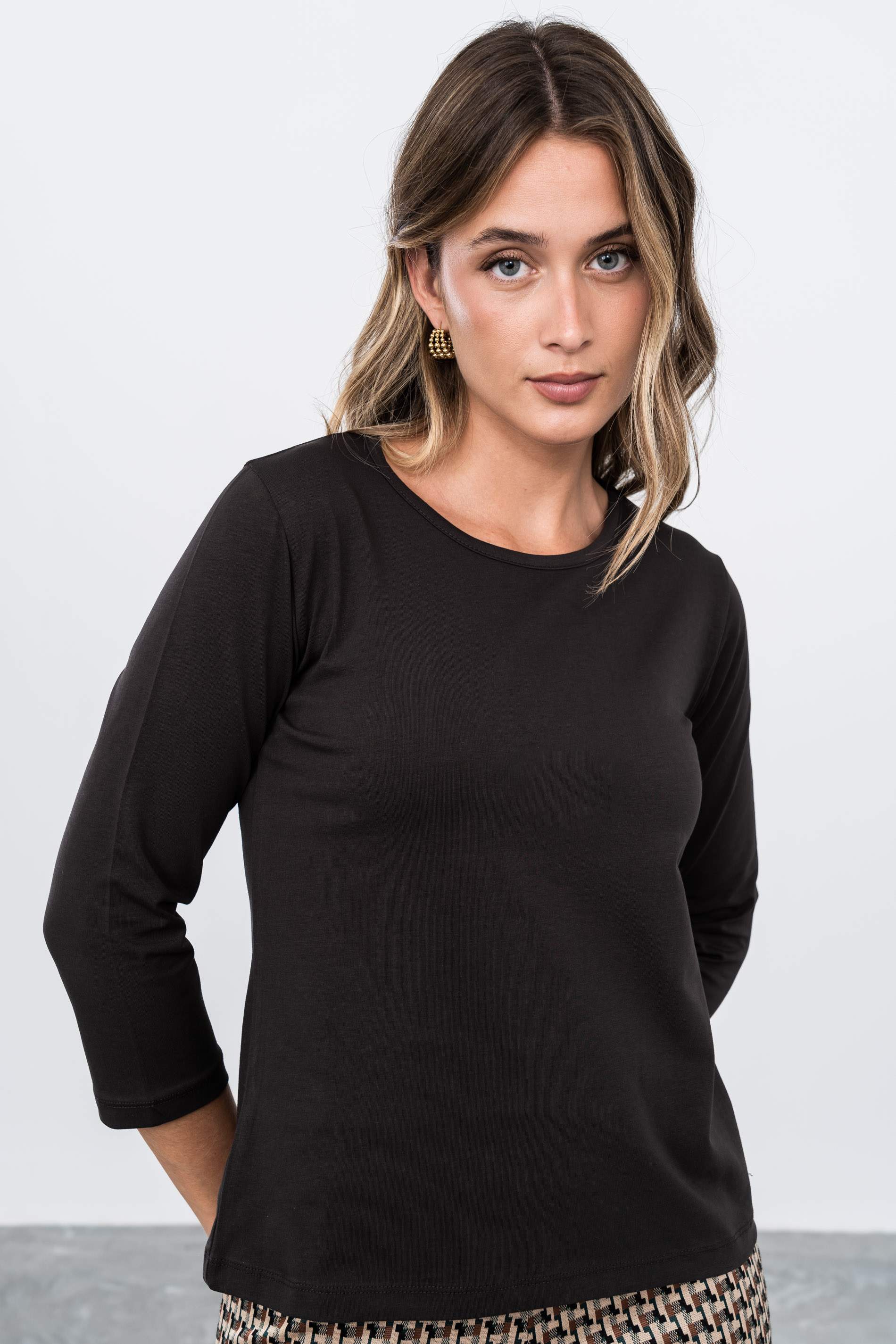 CAMISETA BÁSICA MANGA FRANCESA MARRÓN