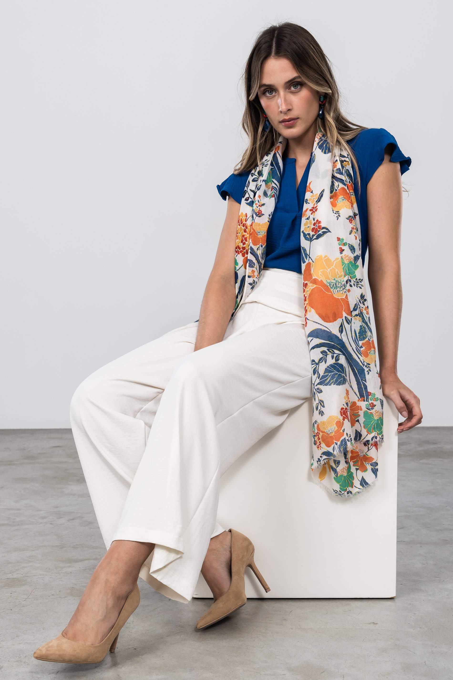 BLUSA CUELLO UVE TINTA