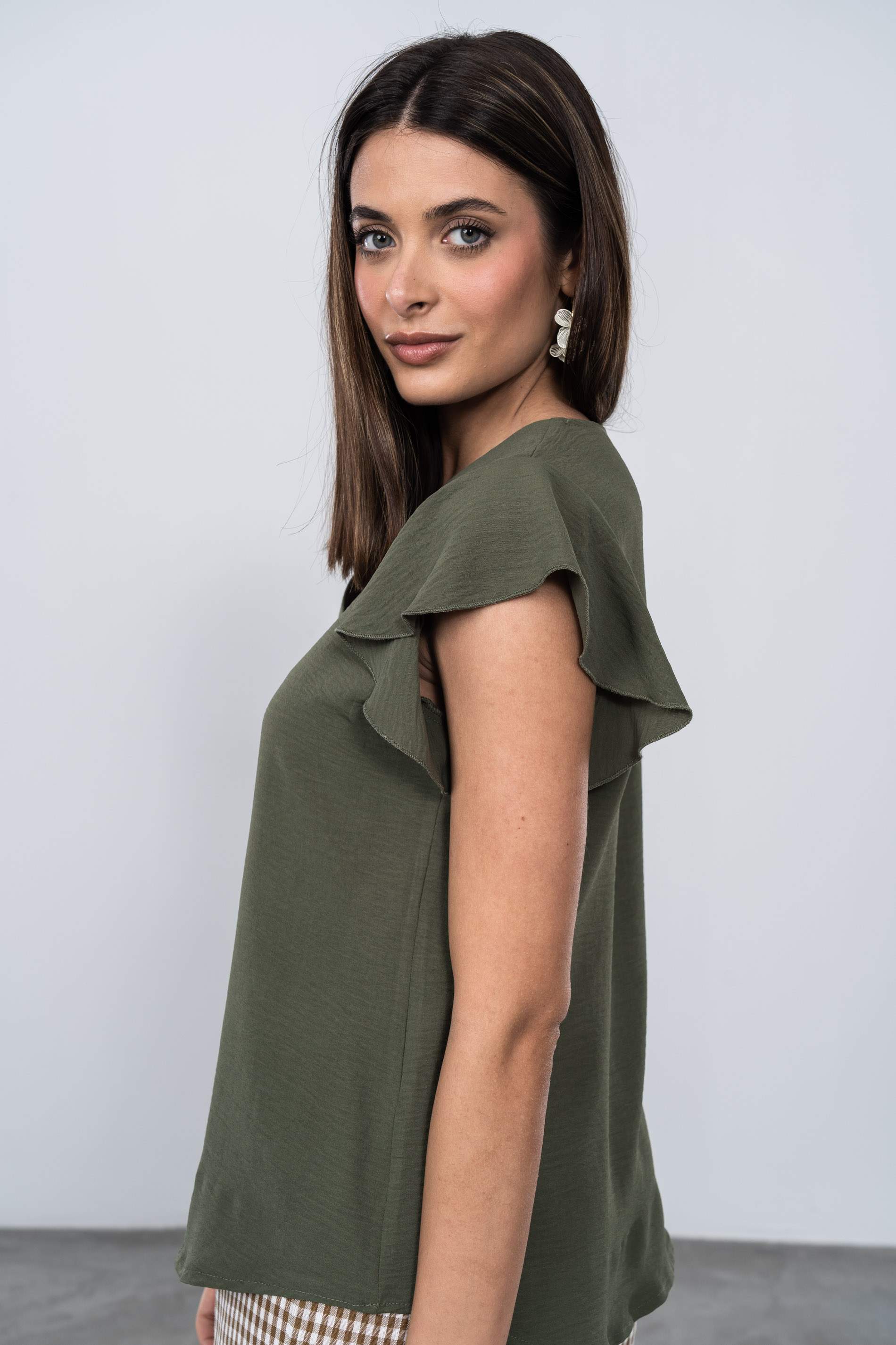 BLUSA CUELLO PICO MANGA CORTA KAKI