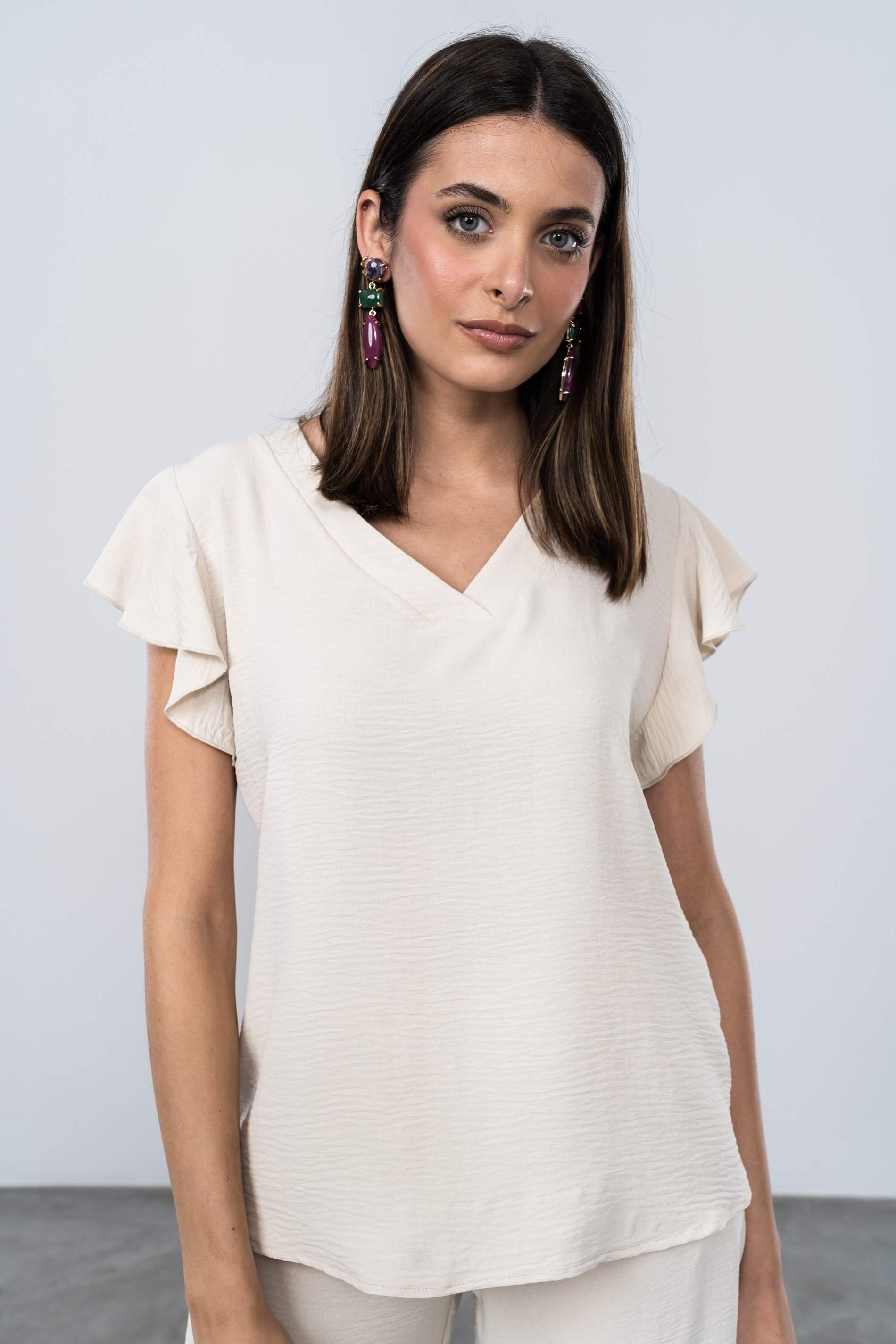 BLUSA CUELLO PICO MANGA CORTA BEIGE