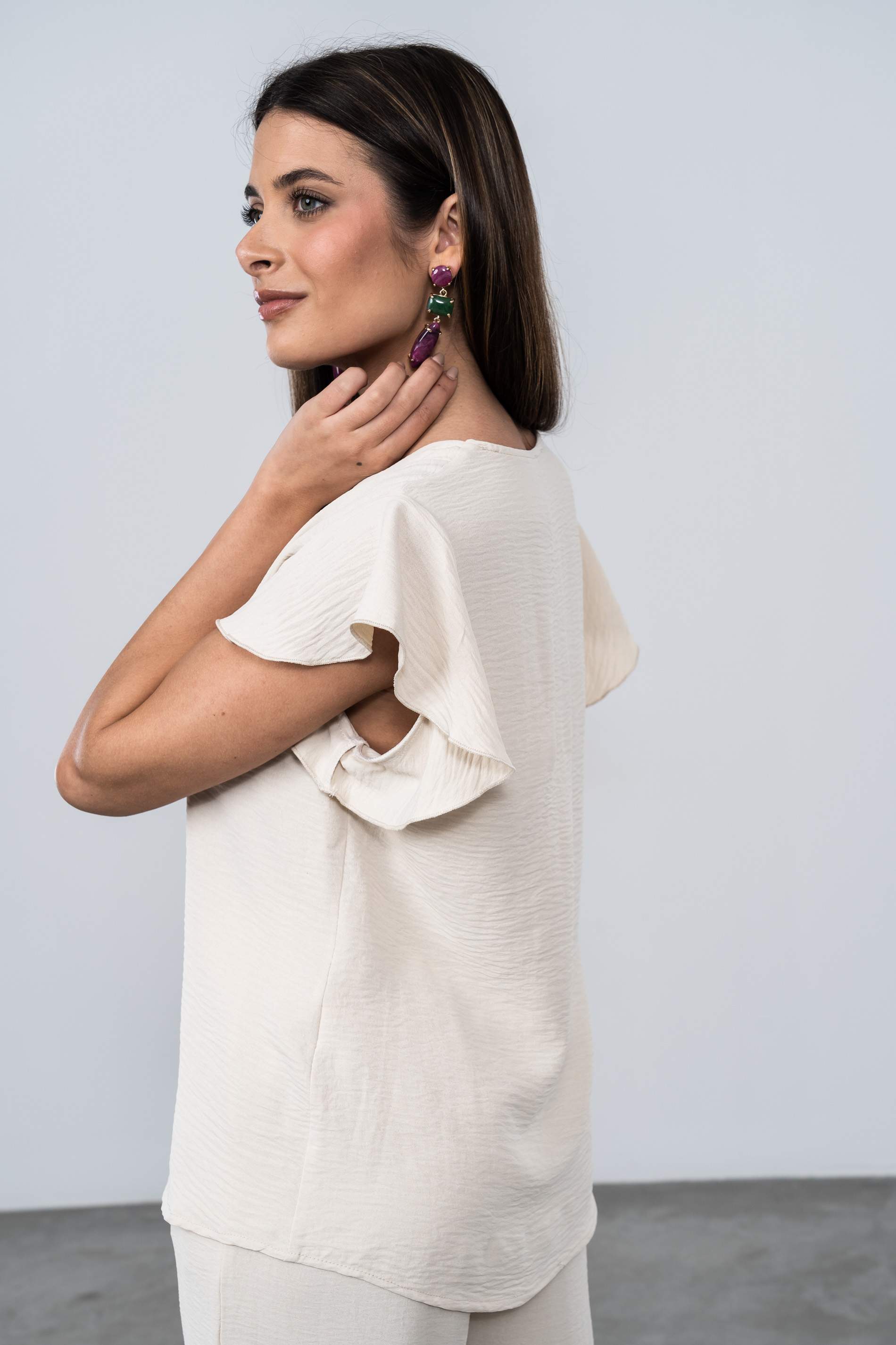 BLUSA CUELLO PICO MANGA CORTA BEIGE