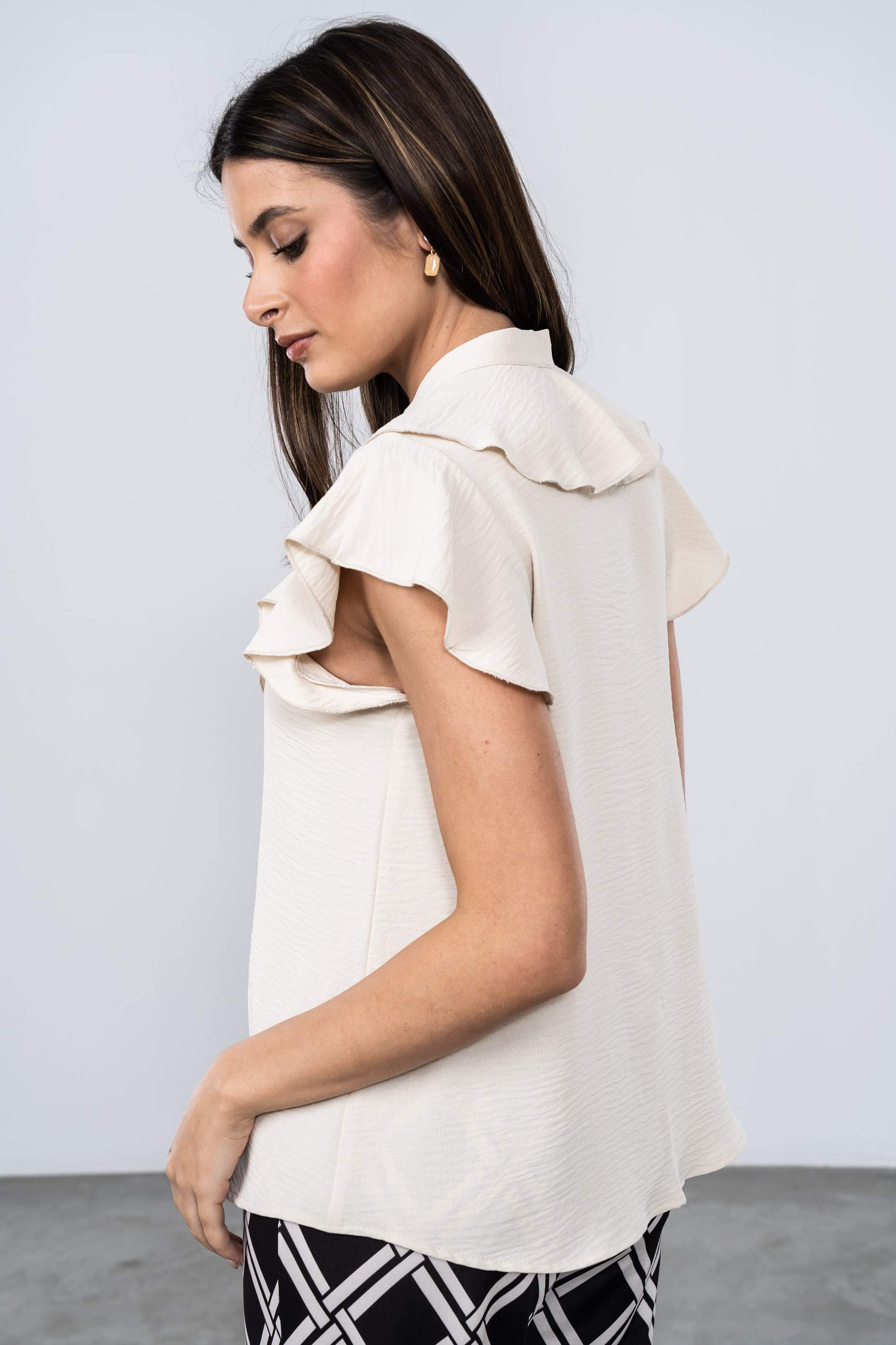 BLUSA VOLANTES BEIGE