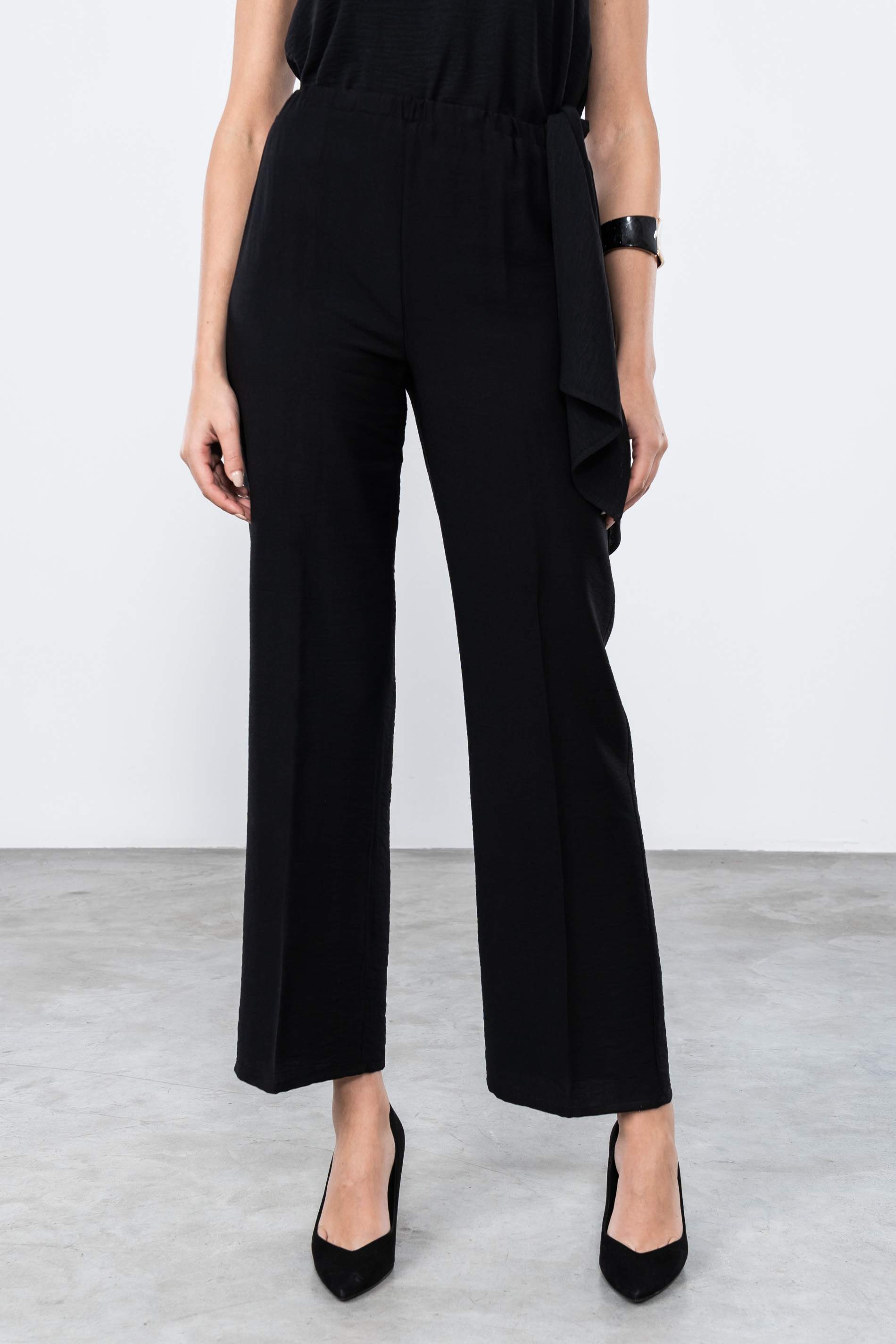 PANTALÓN RECTO NEGRO
