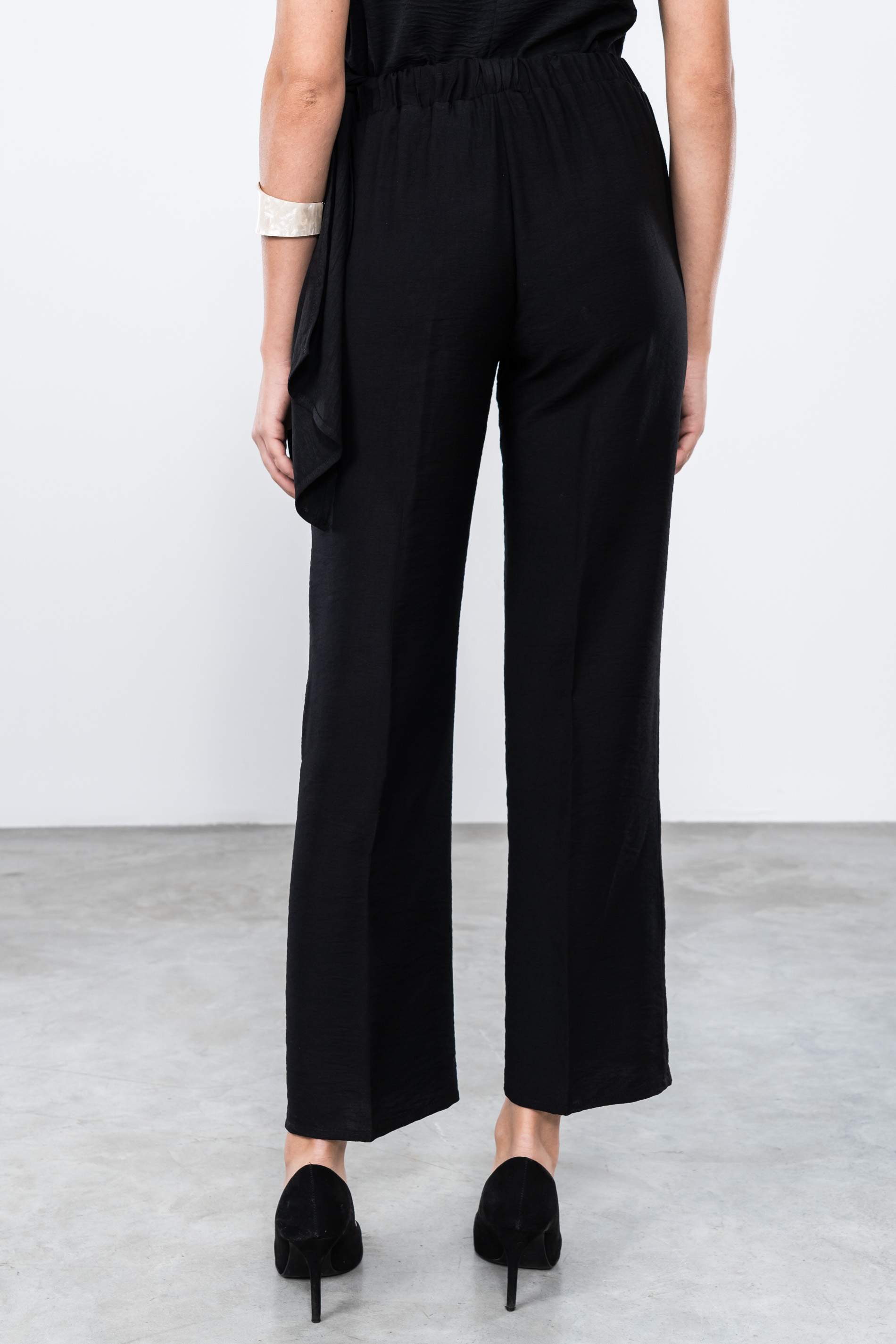 PANTALÓN RECTO NEGRO