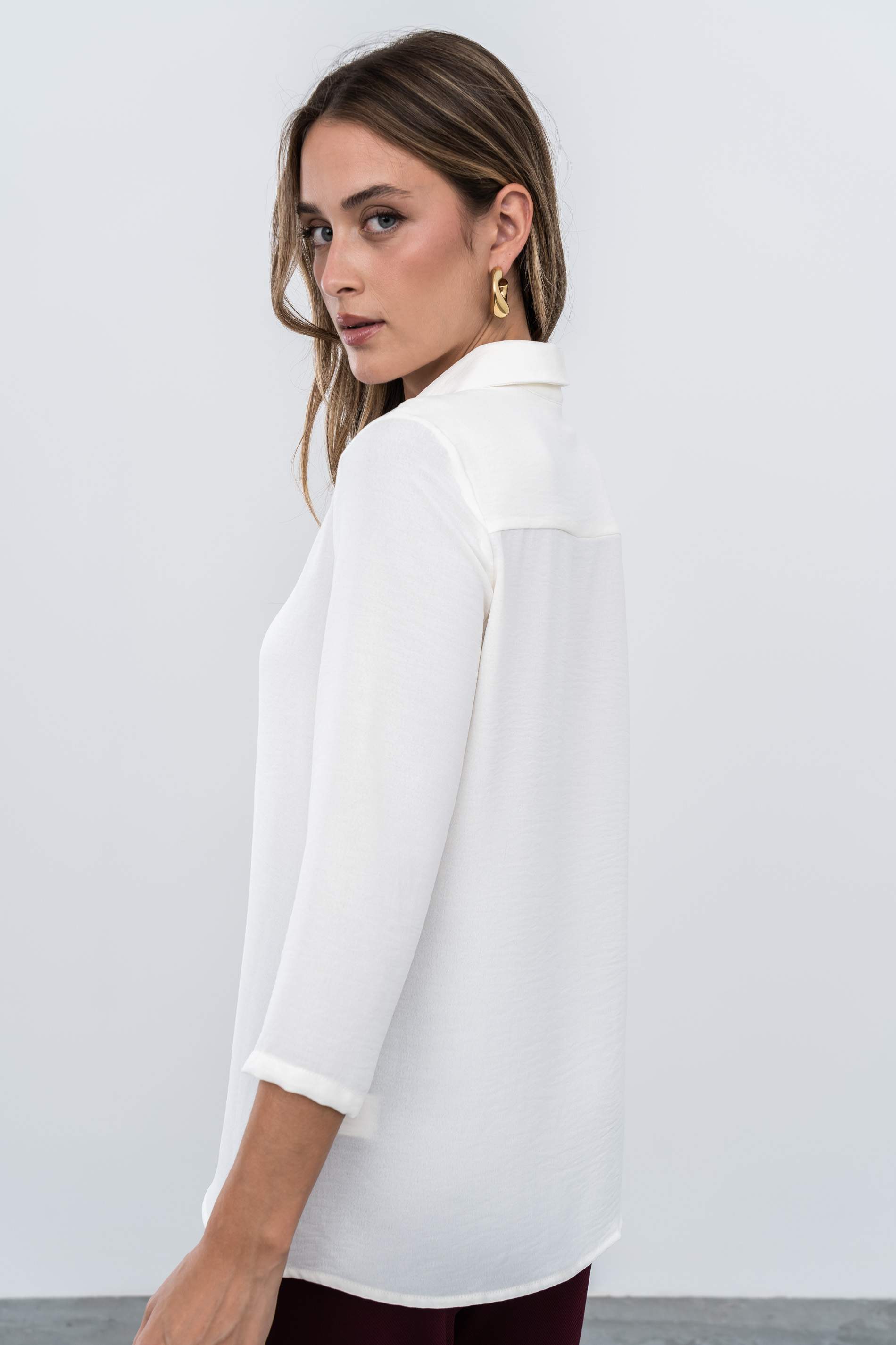 BLUSA BOTONES TABLA