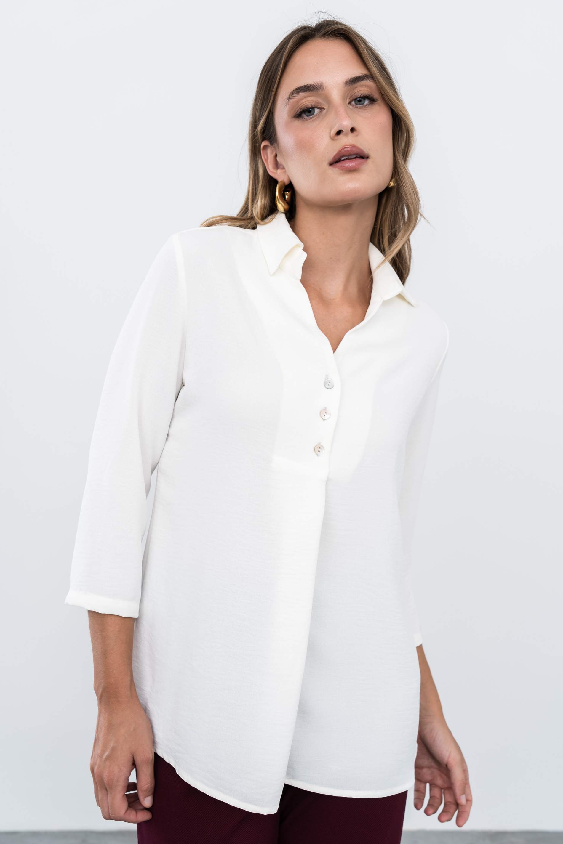 BLUSA BOTONES TABLA