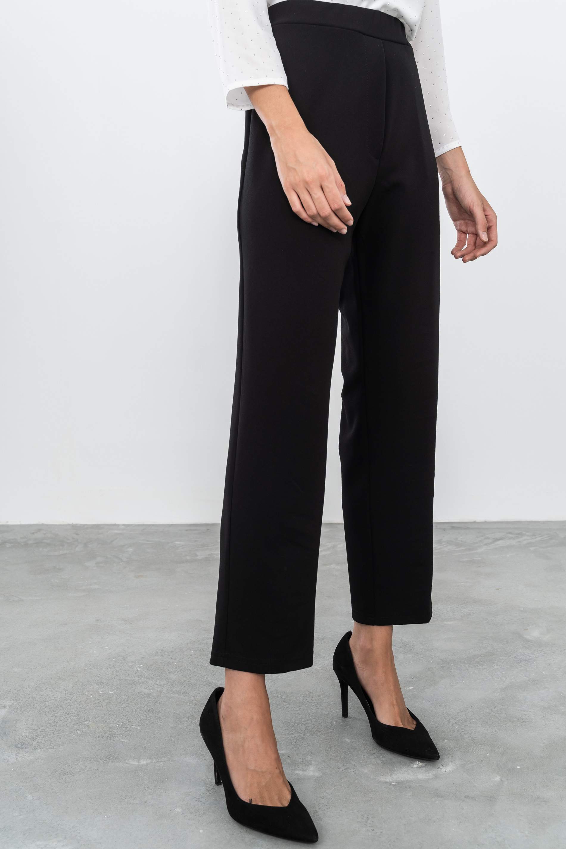 PANTALÓN BÁSICO GOMA NEGRO