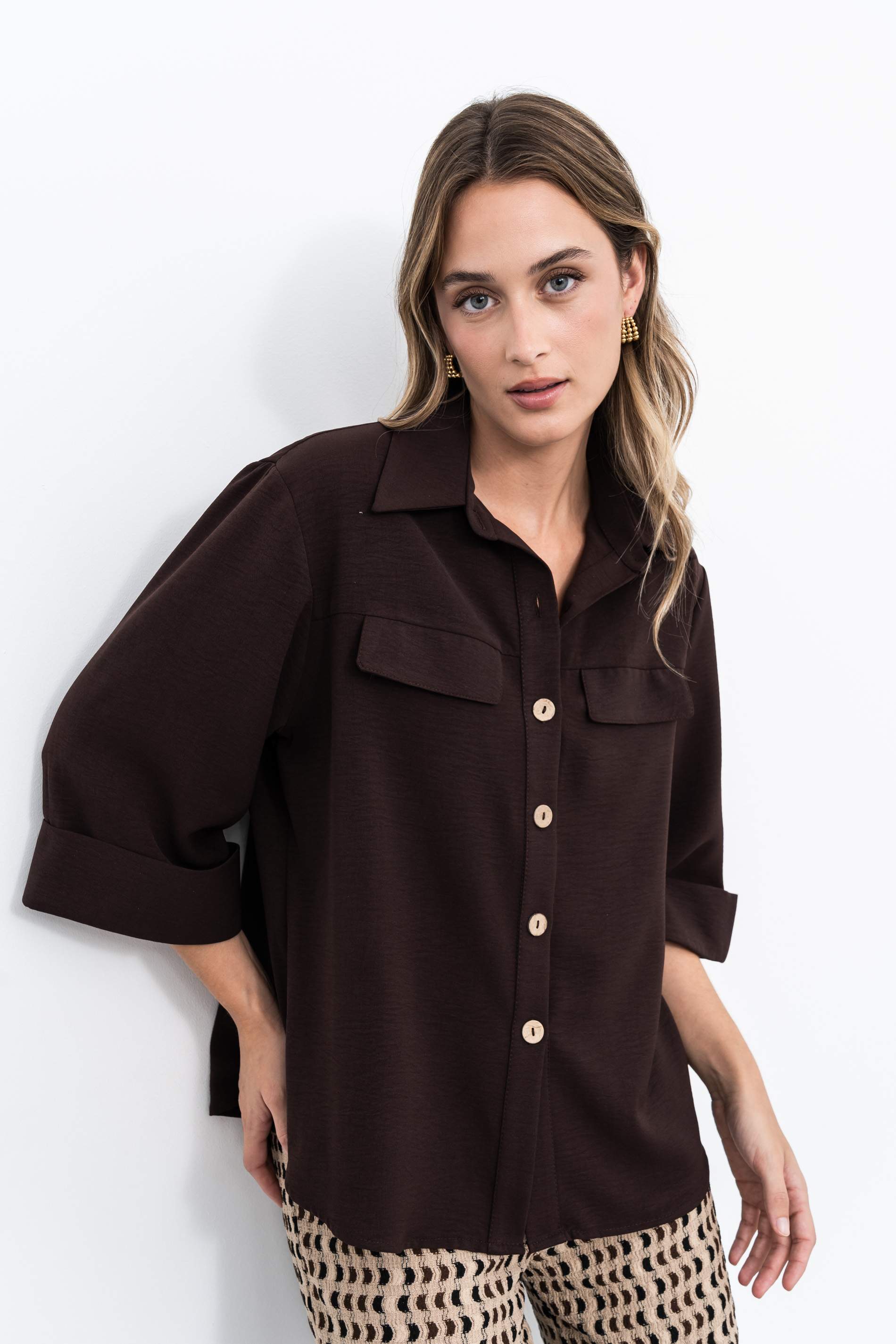 CAMISA MANGAS VUELTA MARRÓN
