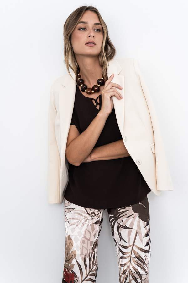 BLUSA DETALLE CRUZADO MARRÓN