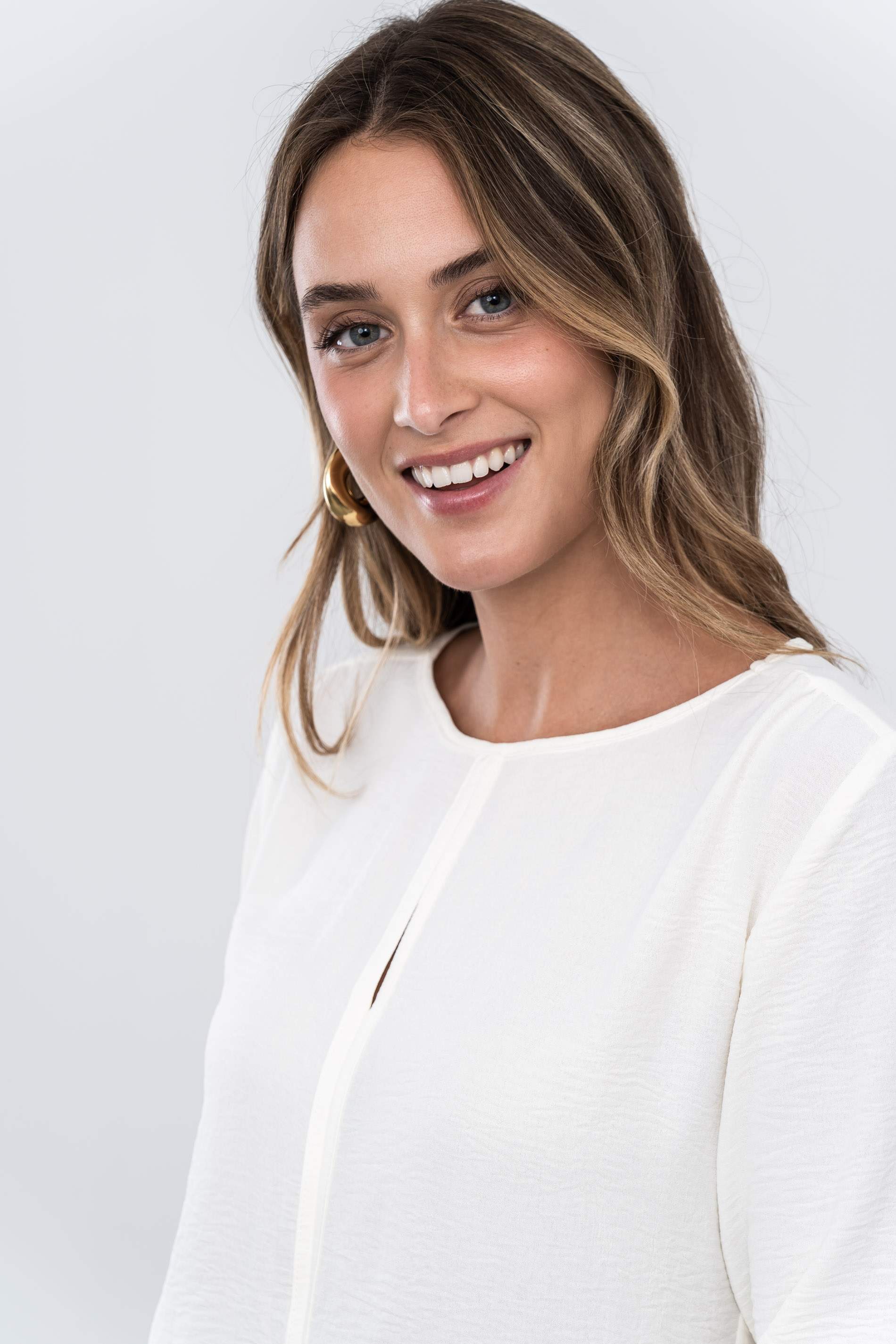 BLUSA DETALLE LACITOS CRUDO