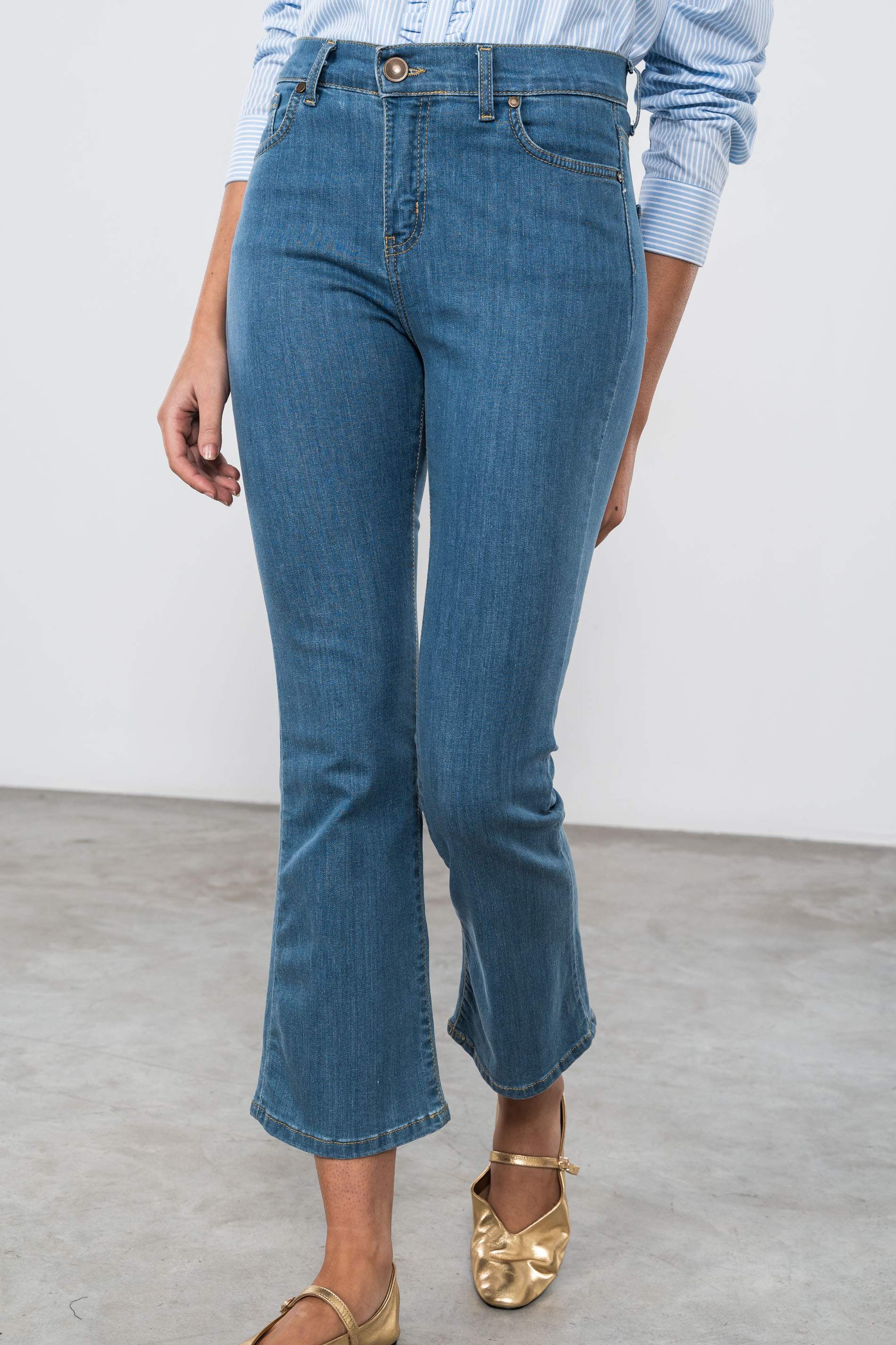PANTALÓN VAQUERO FLARE AZUL