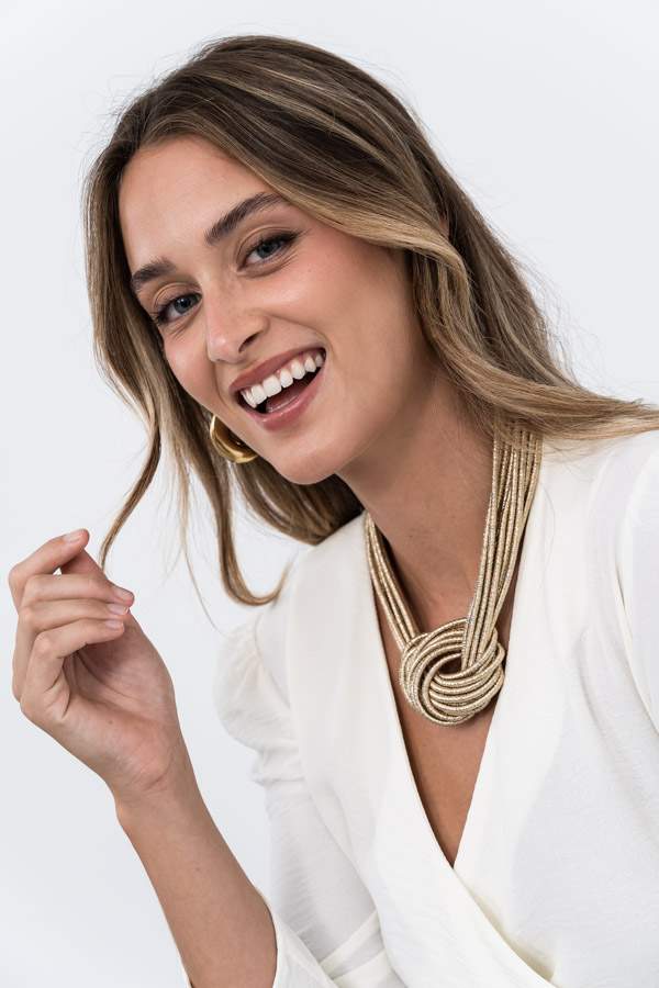COLLAR NUDO
