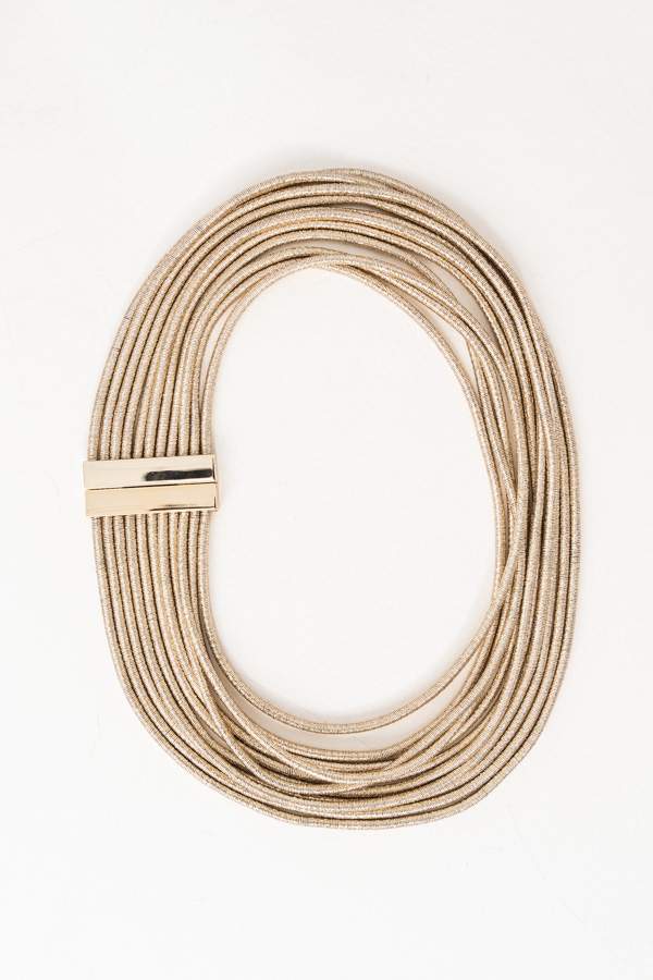 COLLAR APLIQUE METÁLICO